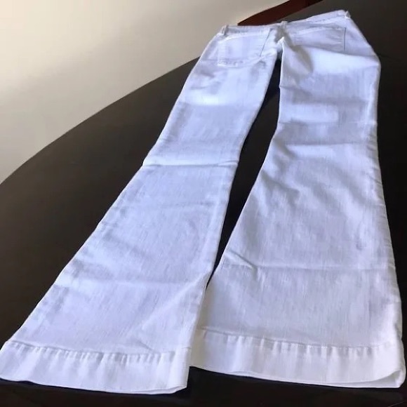 J Brand “Love Story” Flare Jeans - Picture 4 of 11